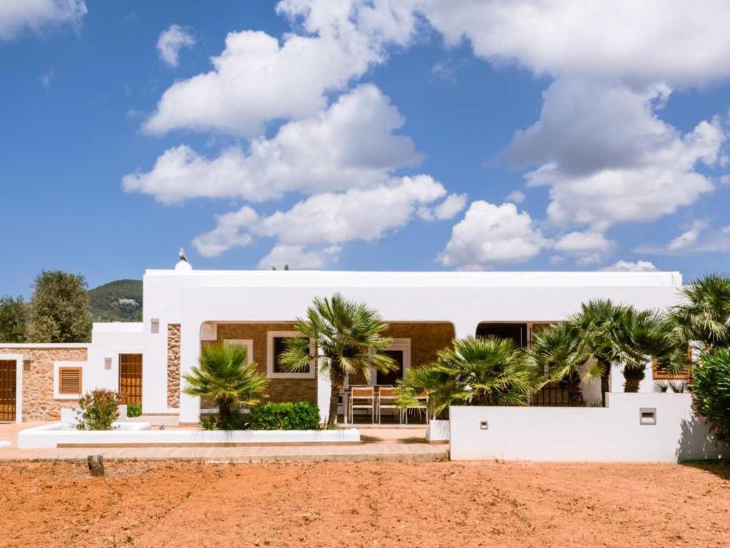 Can Pep Luis Can Pep Mortera Is Located In The Beautiful Countryside Near To Playa Den Bossa Sant Jordi de ses Salines Zewnętrze zdjęcie